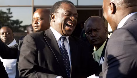 Cựu Phó Tổng thống Emmerson Mnangagwa, người được cho là sẽ kế vị ông Mugabe. Cựu Phó Tổng thống Emmerson Mnangagwa, người được cho là sẽ kế vị ông Mugabe.