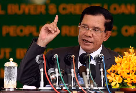 Thủ tướng Hun Sen đã thể hiện một lập trường cứng rắn chống lại những cáo buộc của Mỹ trước thềm cuộc tổng tuyển cử 2018. Ảnh: AP. Thủ tướng Hun Sen đã thể hiện một lập trường cứng rắn chống lại những cáo buộc của Mỹ trước thềm cuộc tổng tuyển cử 2018. Ảnh: AP.