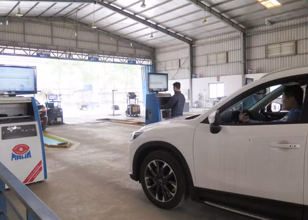 Nếu áp dụng theo chi phí kiểm định thiết bị mới, thì việc tăng giá phí sẽ tác động trực tiếp vào các chủ xe. Nếu áp dụng theo chi phí kiểm định thiết bị mới, thì việc tăng giá phí sẽ tác động trực tiếp vào các chủ xe.