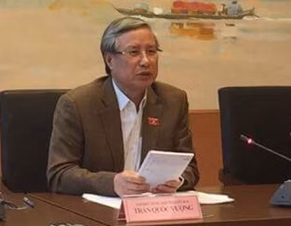 Đại biểu Trần Quốc Vượng. Đại biểu Trần Quốc Vượng.