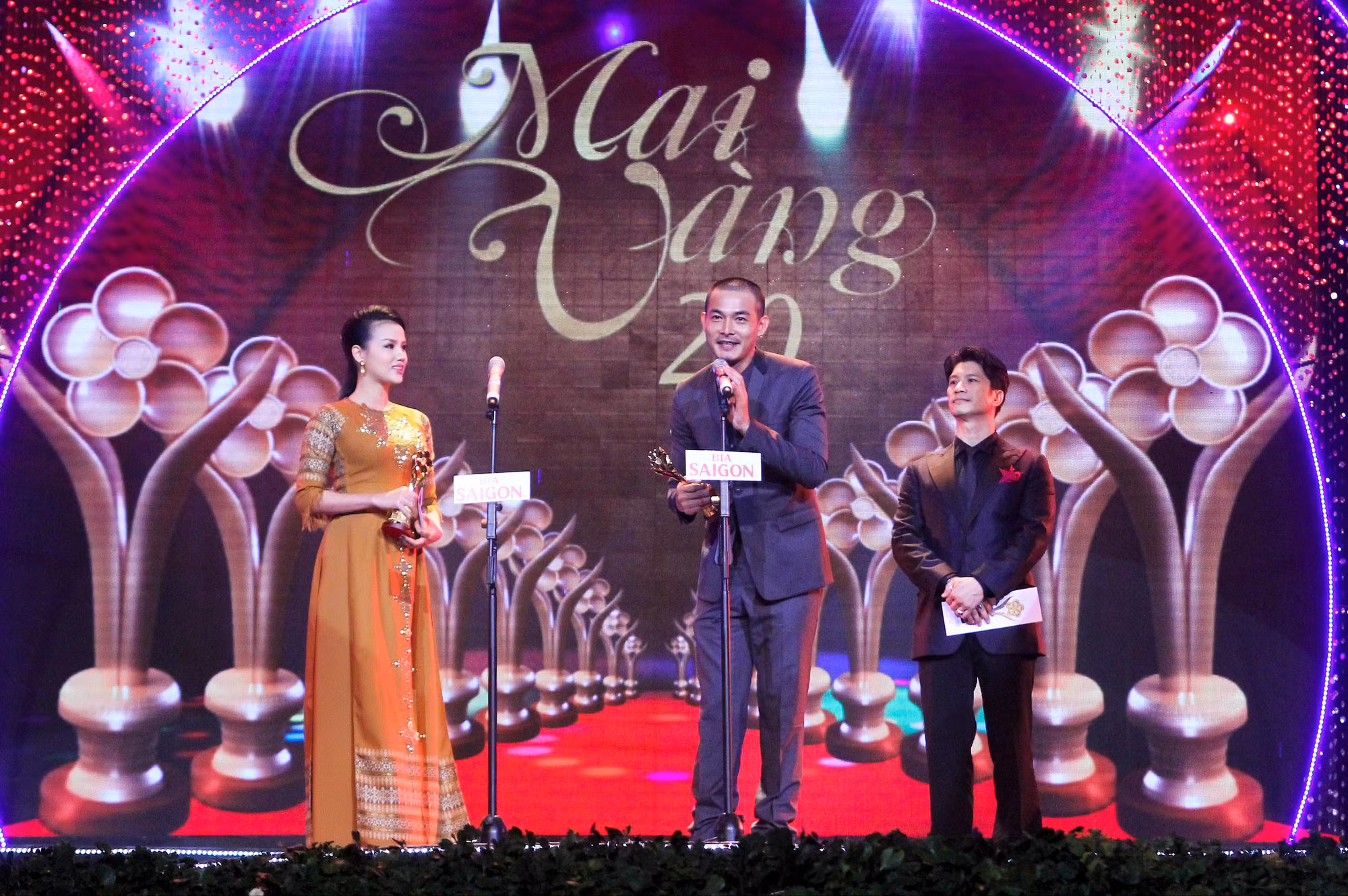 Anh vừa hoàn thành vai chúa Phúc Tần trong phim "Mỹ nhân". Năm 2015, Quách Ngọc Ngoan sẽ tham gia nhiều dự án phim lớn. Anh vừa hoàn thành vai chúa Phúc Tần trong phim "Mỹ nhân". Năm 2015, Quách Ngọc Ngoan sẽ tham gia nhiều dự án phim lớn.