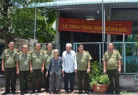 Nhà đồng đội của đồng chí Lê Văn Dậu.