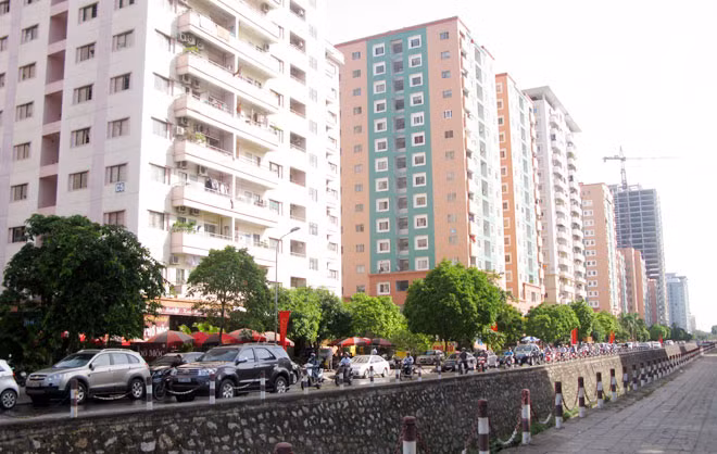 Nhà ở thương mại thừa, nhà ở xã hội ngày càng thiếu. Ảnh: Thiện Hoàng.