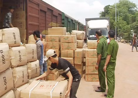 Vận chuyển hàng cấm, hàng lậu bằng đường sắt bị lực lượng chức năng phát hiện.