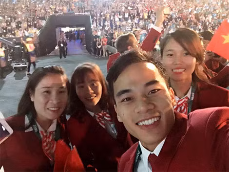 Đoàn VĐV Việt Nam tai Lễ khai mạc Olympic Rio.