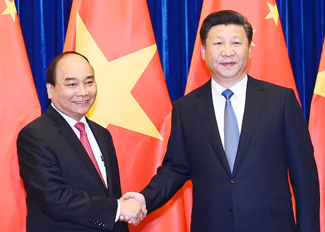 Chiều 13-9, tại Đại lễ đường Nhân dân, Thủ tướng Nguyễn Xuân Phúc đã hội kiến với Tổng Bí thư Đảng Cộng sản Trung Quốc, Chủ tịch nước Cộng hòa nhân dân Trung Hoa Tập Cận Bình.