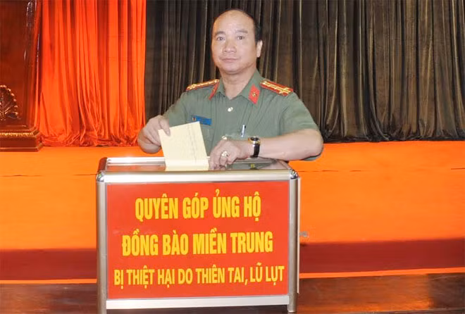 Đại tá Bùi Ngọc Phi, Giám đốc Công an tỉnh đã phát động kêu gọi đến toàn thể CBCS, hội viên Hội phụ nữ, đoàn viên thanh niên, công nhân viên.
