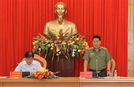 Thứ trưởng Bùi Văn Thành phát biểu chỉ đạo tại buổi làm việc.