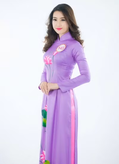 Hình ảnh của Mỹ Linh trong những ngày đầu bước vào vòng Chung khảo miền Bắc của Hoa hậu Việt Nam 2016.