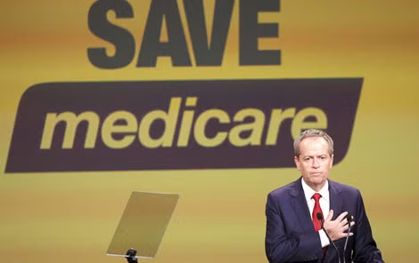 Chủ tịch Công đảng đối lập Bill Shorten đã thúc đẩy một chiến dịch vận động quyết liệt, nhấn mạnh sự ủng hộ các chính sách y tế công và đầu tư vào giáo dục.