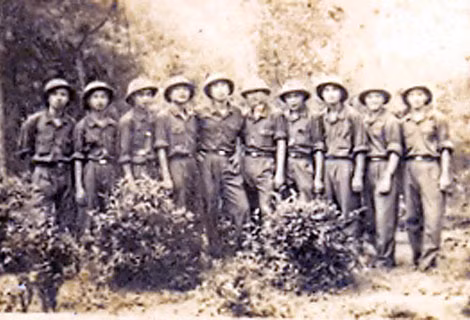 Tác giả cùng đồng đội vào Lộc Ninh tháng 4-1973.