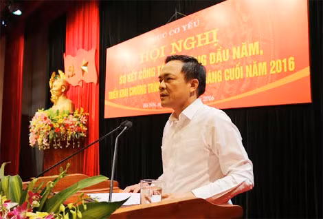 Đồng chí Đặng Vũ Sơn, Trưởng ban Ban Cơ yếu Chính phủ phát biểu tại Hội nghị.