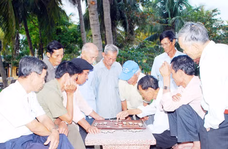 Phút thư giãn bên bàn cờ tướng của các thương bệnh binh, người có công tại Trung tâm nuôi dưỡng, điều dưỡng người có công tỉnh Quảng Nam