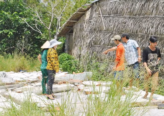 Hiện trường vụ sập nhà hoang, khiến 3 học sinh thương vong.