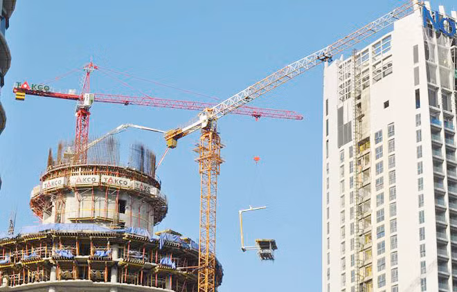 Ảnh tư liệu minh họa về cần cẩu, cần trục tháp xây dựng…