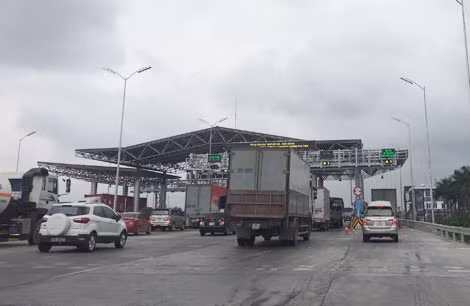 Trạm thu phí trên cao tốc Hà Nội - Bắc Giang.