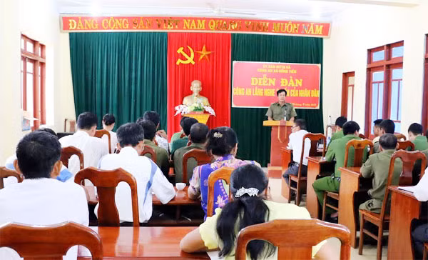 Công an huyện Cô Tô, tỉnh Quảng Ninh đã phối hợp UBND xã Đồng Tiến và thị trấn Cô Tô tổ chức diễn đàn “Công an lắng nghe ý kiến nhân dân”.