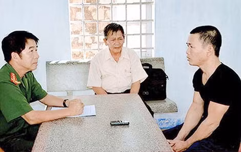 Nguyễn Thọ cho rằng trong quá trình chạy trốn không hề biết ông Nén bị bắt vì hành vi phạm tội của mình. Nguyễn Thọ cho rằng trong quá trình chạy trốn không hề biết ông Nén bị bắt vì hành vi phạm tội của mình.