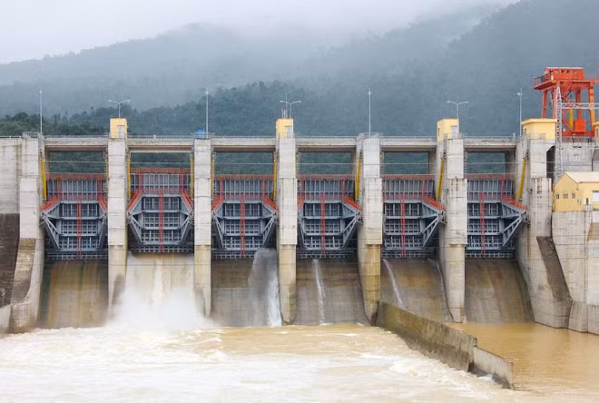 Việc kiểm soát chặt chẽ các thủy điện xả lũ sẽ giảm được thiệt hại cho vùng hạ du. Việc kiểm soát chặt chẽ các thủy điện xả lũ sẽ giảm được thiệt hại cho vùng hạ du.
