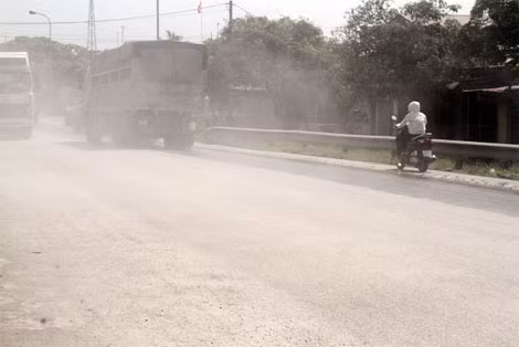 Khói bụi trên Cầu Nghìn, thị trấn An Bài, huyện Quỳnh Phụ, tỉnh Thái Bình. Khói bụi trên Cầu Nghìn, thị trấn An Bài, huyện Quỳnh Phụ, tỉnh Thái Bình.
