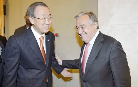 Tân Tổng thư ký Liên hiệp Quốc António Guterres (phải) và ông Ban Ki-Moon. Tân Tổng thư ký Liên hiệp Quốc António Guterres (phải) và ông Ban Ki-Moon.