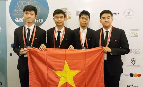 Thí sinh Việt Nam dự thi Olimpic Hóa học quốc tế 2016.