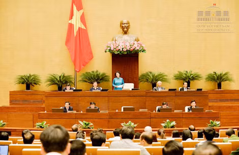 Chủ tịch Quốc hội Nguyễn Thị Kim Ngân điều hành phiên chất vấn, trả lời chất vấn.