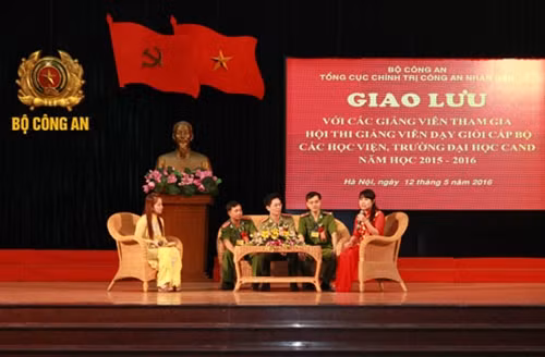 Giảng viên các Học viện, trường đại học CAND giao lưu chia sẻ với học viên.