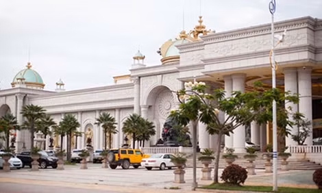 Khu sảnh chính của sòng bạc Kings Romans.