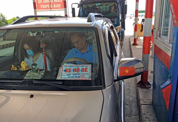 Nhiều địa phương cấp biển với số lượng lớn, sử dụng không đúng mục đích. (Ảnh minh hoạ) Nhiều địa phương cấp biển với số lượng lớn, sử dụng không đúng mục đích. (Ảnh minh hoạ)