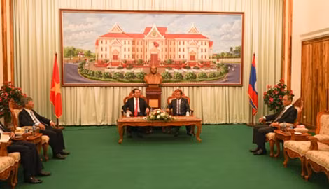 Bộ trưởng Trần Đại Quang và Bộ trưởng Sổm-kẹo Sỉ-la-vông.