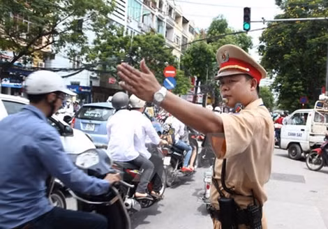 Thủ tướng chỉ đạo tăng cường đảm bảo TTATGT; kiểm tra việc kê khai, niêm yết giá cước vận tải, giá vé tầu, vé xe theo quy định.
