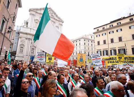 Những thử thách lớn nhất của Chính phủ Matteo Renzi trong thời gian tới là vấn đề nợ nhà nước, ngân sách quốc gia và tình trạng kinh tế suy thoái.