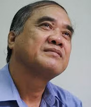 Nhà văn Nguyễn Khắc Trường.