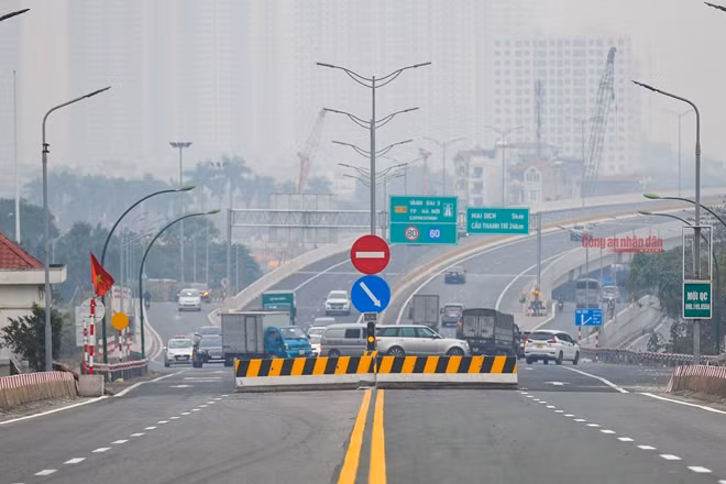 Cầu Thăng Long từ hướng vành đai 3.