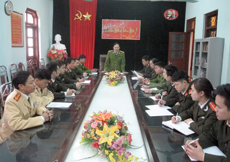 Công an huyện Sa Pa triển khai phương án đảm bảo an ninh trật tự. Ảnh Việt Hưng.