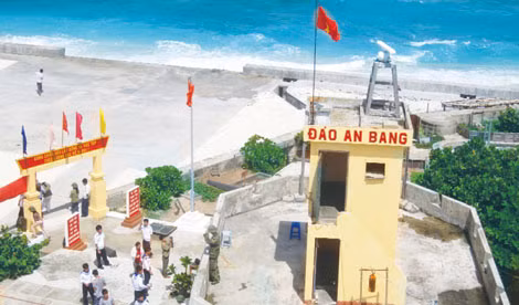 Đảo An Bang. Ảnh: Phạm Miên.