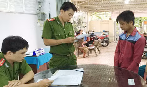 Một đối tượng bị xử lý về tội giết người vì có hành vi cắt cổ nạn nhân sau vụ va chạm giao thông.