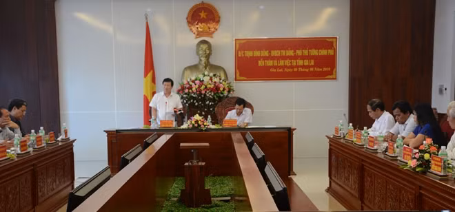 Phó Thủ tướng Trịnh Đình Dũng phát biểu chỉ đạo tại buổi làm việc.