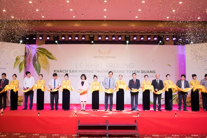 Lễ cắt băng khánh thành Khách sạn Mường Thanh Grand Tuyên Quang.