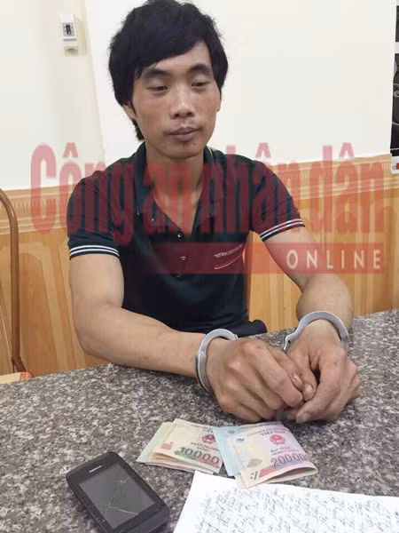 Tẩn Láo Lở khi bị bắt.
