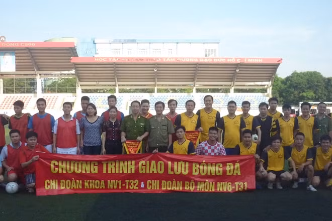 Khoa QLNN về ANQG tổ chức giao lưu bóng đá với đơn vị thuộc Học viện CSND.