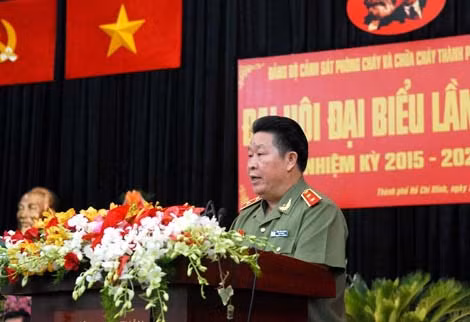 Trung tướng Bùi Văn Thành,Thứ trưởng Bộ Công an phát biểu chỉ đạo tại đại hội.