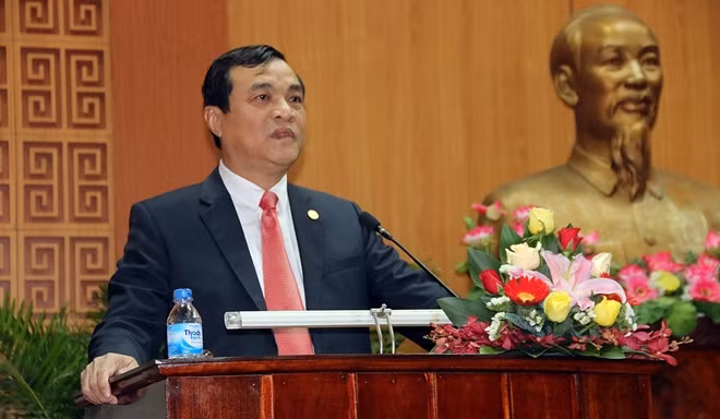 Đồng chí Phan Việt Cường phát biểu sau khi được bầu giữ chức danh Bí thư Tỉnh ủy Quảng Nam.