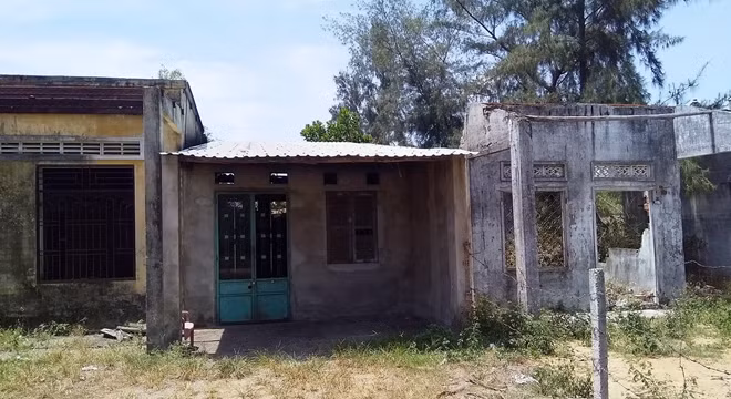 Nhiều ngôi nhà bị bỏ hoang tại dự án Làng Đại học Đà Nẵng.