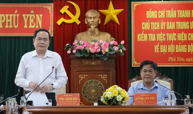 Đồng chí Trần Thanh Mẫn - Bí thư Trung ương Đảng, Chủ tịch Ủy ban Trung ương MTTQ Việt Nam phát biểu chỉ đạo
