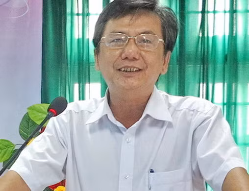 Bị can Lê Tấn Thảo - nguyên Phó Chủ tịch UBND huyện - nay là thị xã Đông Hòa Bị can Lê Tấn Thảo - nguyên Phó Chủ tịch UBND huyện - nay là thị xã Đông Hòa