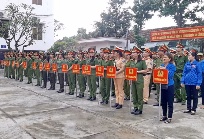 Công an TP Tuy Hòa nỗ lực thực hiện hiệu quả đợt cao điểm bảo vệ ANTT. Ảnh: Hữu Toàn