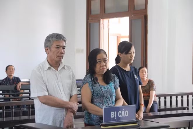 Ba đồng phạm dưới quyền của của cựu Chánh án Lê Văn Phước cũng bị xét xử về tội tham ô tài sản tại phiên tòa phúc thẩm ngày 26-5-2020. Ảnh: Hữu Toàn
