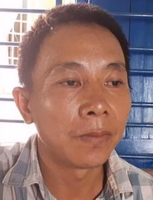 Nguyễn Hoài Linh, Trần Văn Tấn, Nguyễn Rạng là ba bị can chủ mưu trong vụ phá rừng đã bị bắt tạm giam. Ảnh : Hữu Toàn
